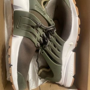 green presto CLOSET CLEANOUT